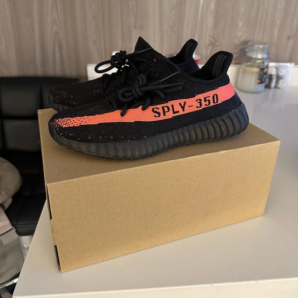 NEW Yeezy 350 VS size 7 1/2 - Picture 3 of 5